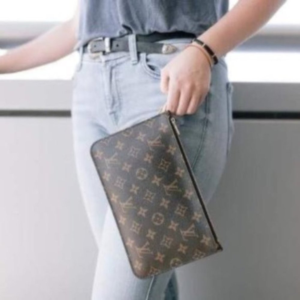 Aut NEW Louis Vuitton Neverfull GM beige wristlet